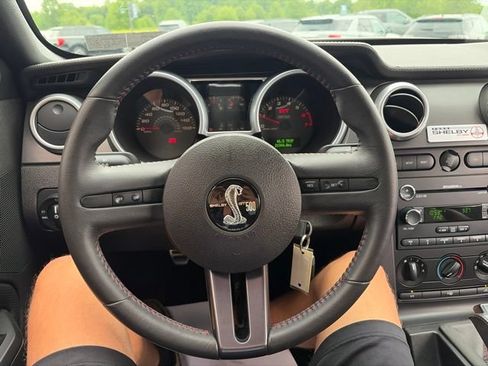 Used 2009 Ford Mustang Shelby GT500 RWD image 14
