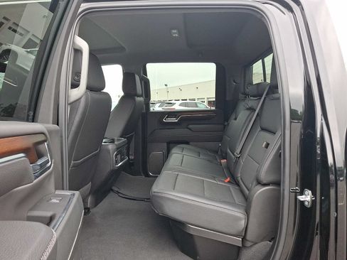 Used 2024 GMC Sierra 2500 Denali AWD/4WD image 10