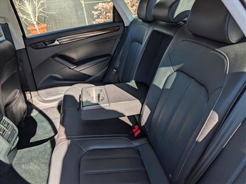 Used 2020 Volkswagen Passat 2.0T SEL image 23