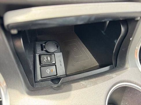 Certified 2017 Toyota Camry XSE FWD image 84