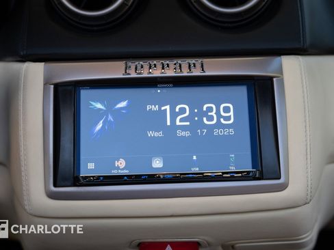 Used 2011 Ferrari California image 27