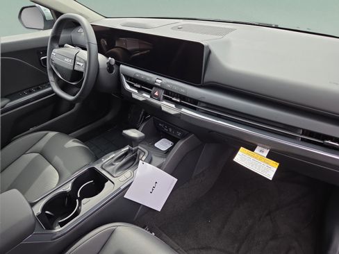 New 2026 Kia K4 EX FWD image 18