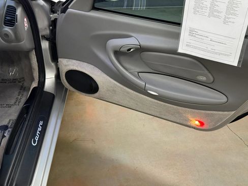 Used 2001 Porsche 911 Cabriolet image 23