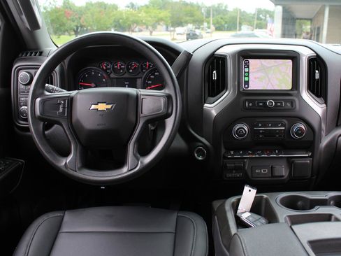 Used 2024 Chevrolet Silverado 2500 W/T w/ WT/CX Safety Package AWD/4WD image 29