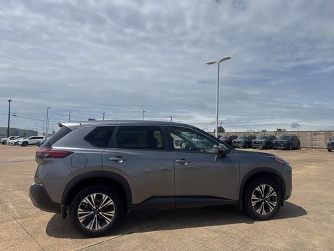 Certified 2023 Nissan Rogue SV FWD image 22