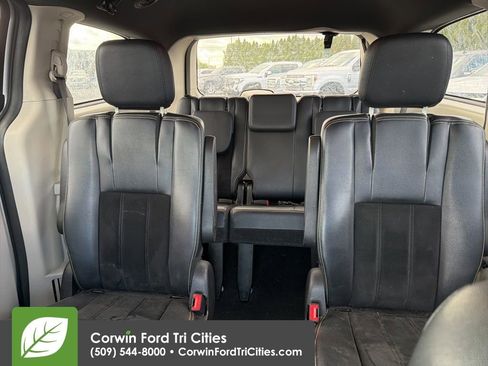 Used 2017 Dodge Grand Caravan SXT FWD image 7