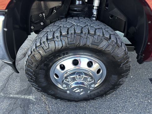 Used 2022 RAM 3500 Limited AWD/4WD image 11
