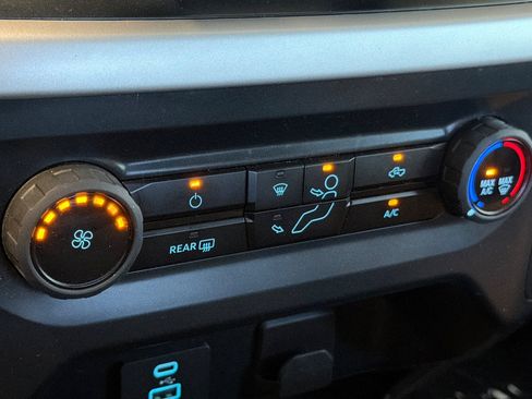 Used 2023 Ford F150 XLT AWD/4WD image 19