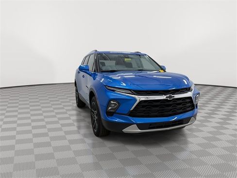 Certified 2024 Chevrolet Blazer LT w/ Convenience Package image 3