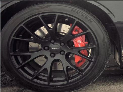 Used 2015 Dodge Challenger SRT Hellcat image 9