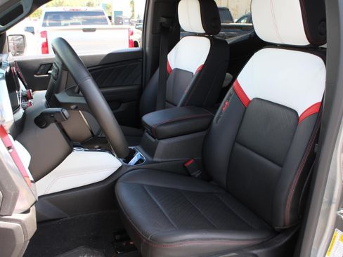 Used 2023 GMC Canyon AT4X AWD/4WD image 16