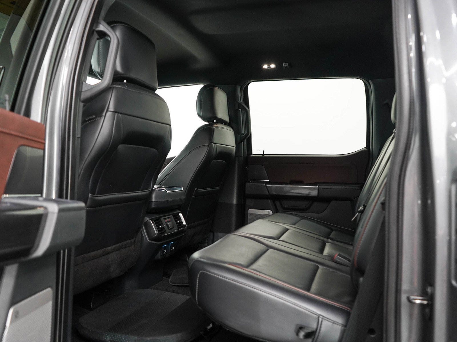 Used 2021 Ford F150 Lariat w/ Equipment Group 502A High AWD/4WD image 16