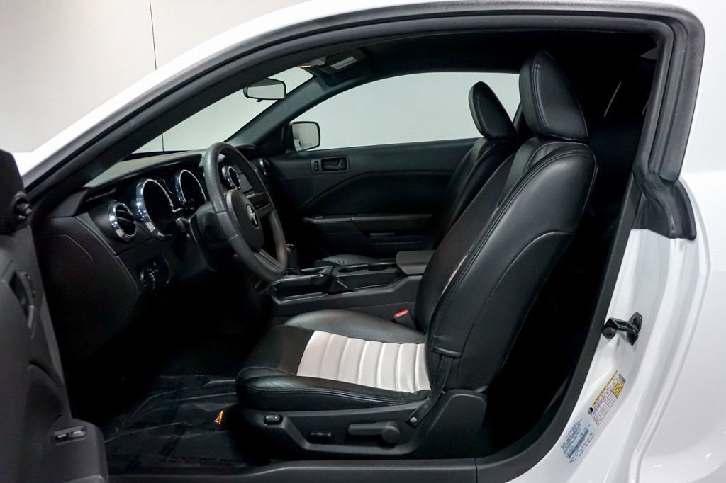 Used 2007 Ford Mustang GT Premium RWD image 8