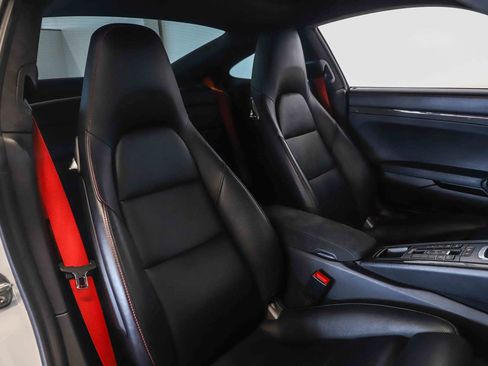 Used 2016 Porsche 911 Turbo AWD/4WD image 33