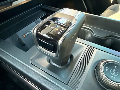 Used 2025 GMC Hummer EV 2X AWD/4WD image 17