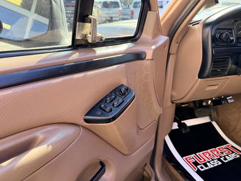 Used 1997 Ford F250 XLT image 16