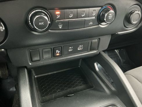 Used 2022 Nissan Frontier S w/ Technology Package image 24