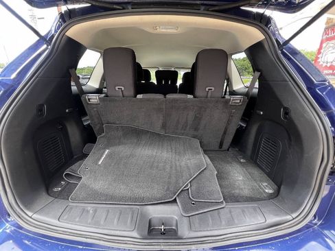Used 2018 Nissan Pathfinder S AWD/4WD image 15