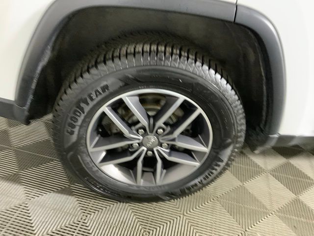 Used 2018 Jeep Grand Cherokee Limited w/ Luxury Group II AWD/4WD image 37