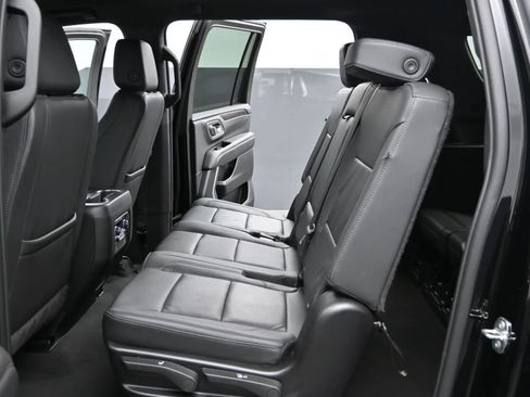 Used 2024 Chevrolet Suburban LT image 19