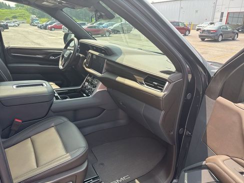 Used 2024 GMC Yukon XL Denali w/ Max Trailering Package image 14