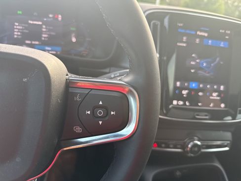 Used 2023 Volvo C40 P8 Recharge Plus image 23