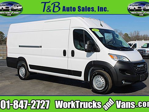 Used 2025 RAM ProMaster 3500 w/ Convenience Group image 1