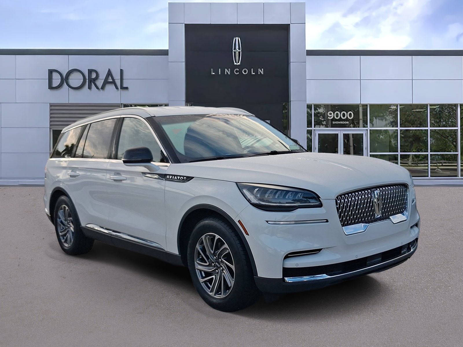 Used 2020 Lincoln Aviator 2WD image 1