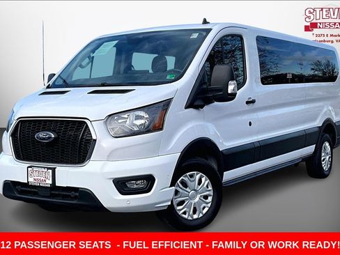 Used 2023 Ford Transit 350 XLT image 3