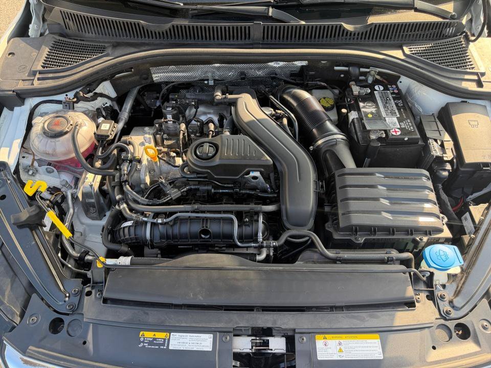 Certified 2022 Volkswagen Jetta SE FWD image 16