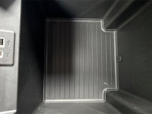 Used 2022 Chevrolet Tahoe LT w/ Luxury Package image 34