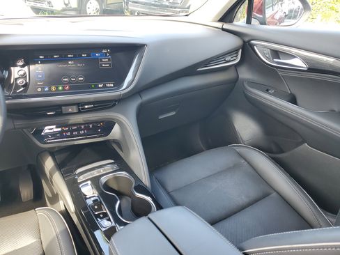 Used 2023 Buick Envision Essence image 13