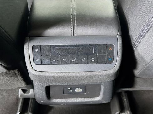 Certified 2024 Nissan Pathfinder SV FWD image 25
