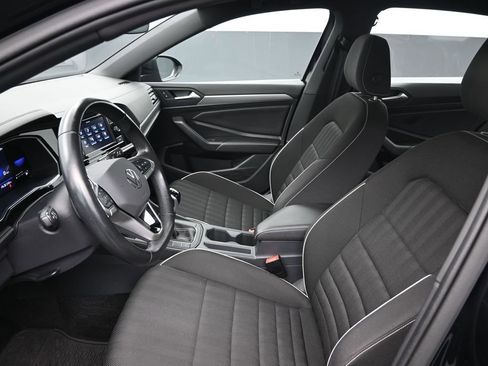 Used 2023 Volkswagen Jetta Sport image 22