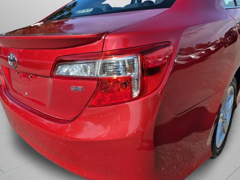 Used 2014 Toyota Camry SE FWD image 32