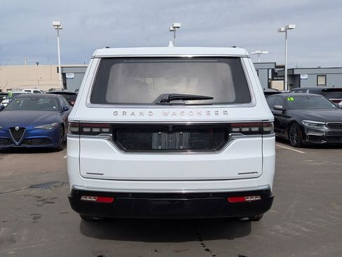 Used 2023 Jeep Grand Wagoneer L Series III image 5