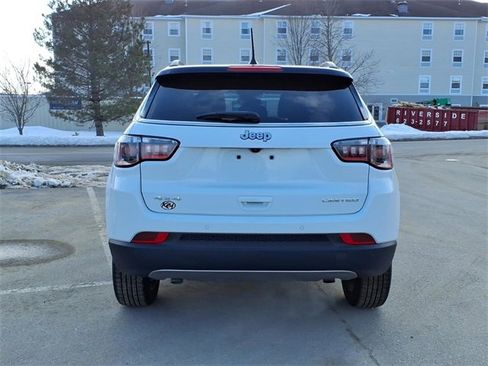 Used 2024 Jeep Compass Limited image 6