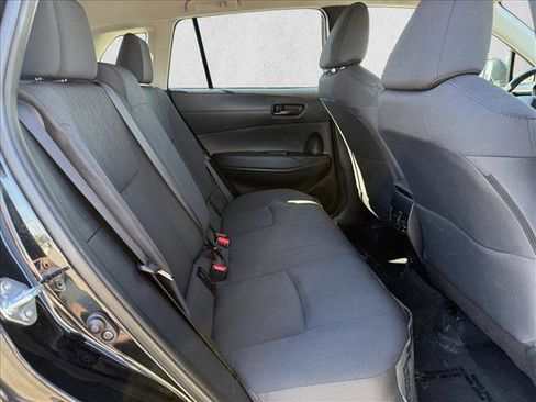 Used 2025 Toyota Corolla Cross LE image 20