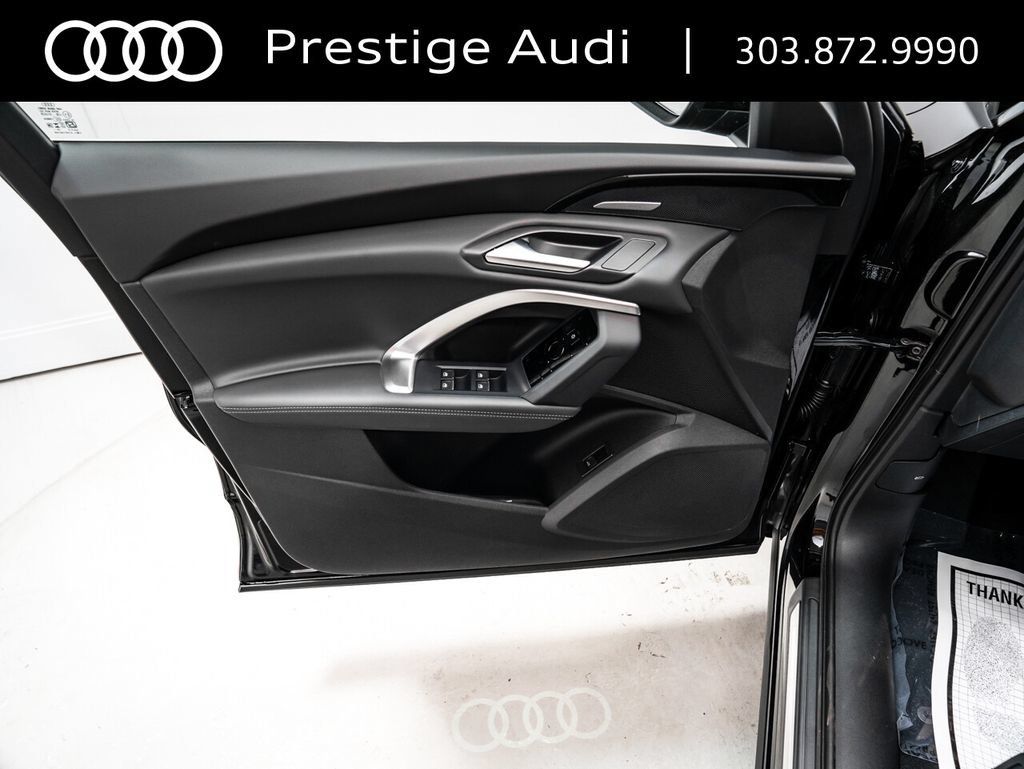 Used 2025 Audi Q5 Premium Plus w/ Premium Plus AWD/4WD image 23