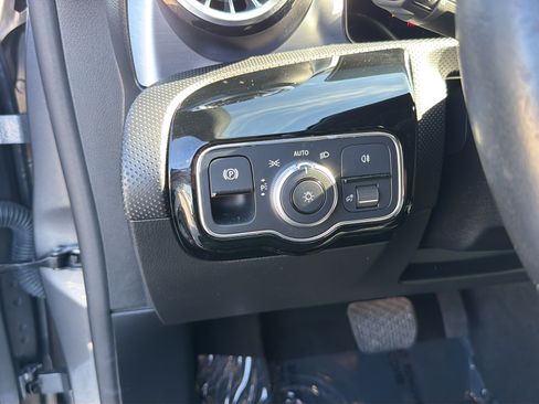 Used 2022 Mercedes-Benz CLA 250 image 20