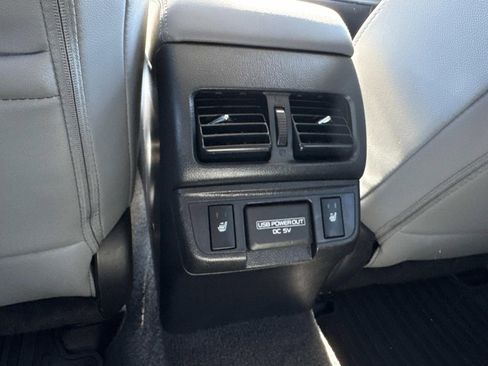 Used 2018 Subaru Outback 2.5i Limited AWD/4WD image 17
