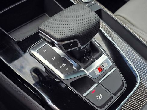 New 2025 Audi SQ5 Prestige image 33