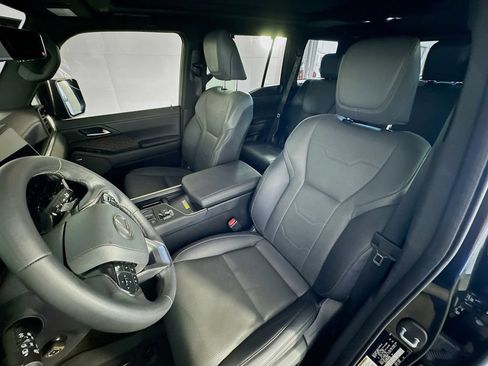 Used 2024 Lexus GX 550 w/ Accessory Package (2T) AWD/4WD image 22