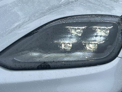 Certified 2026 Porsche Cayenne S AWD/4WD image 11