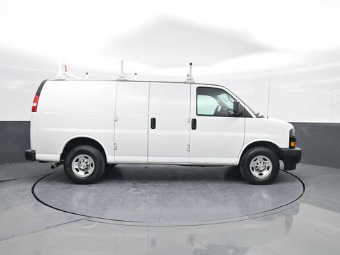 Used 2020 Chevrolet Express 2500 image 9