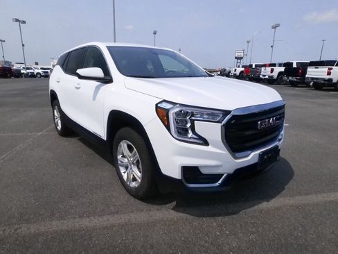Used 2024 GMC Terrain SLE AWD/4WD image 2