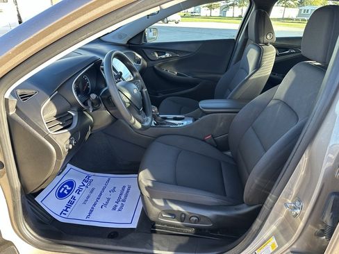 Used 2023 Chevrolet Malibu LT image 8