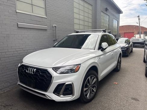 Used 2022 Audi Q5 2.0T Premium Plus w/ Premium Plus Package AWD/4WD image 1