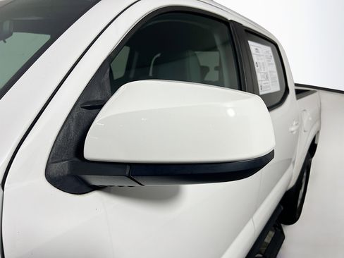 Used 2019 Toyota Tacoma SR w/ SR Convenience Package RWD image 13
