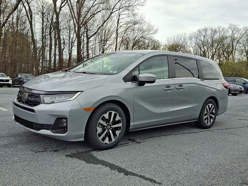 New 2026 Honda Odyssey EX-L image 3